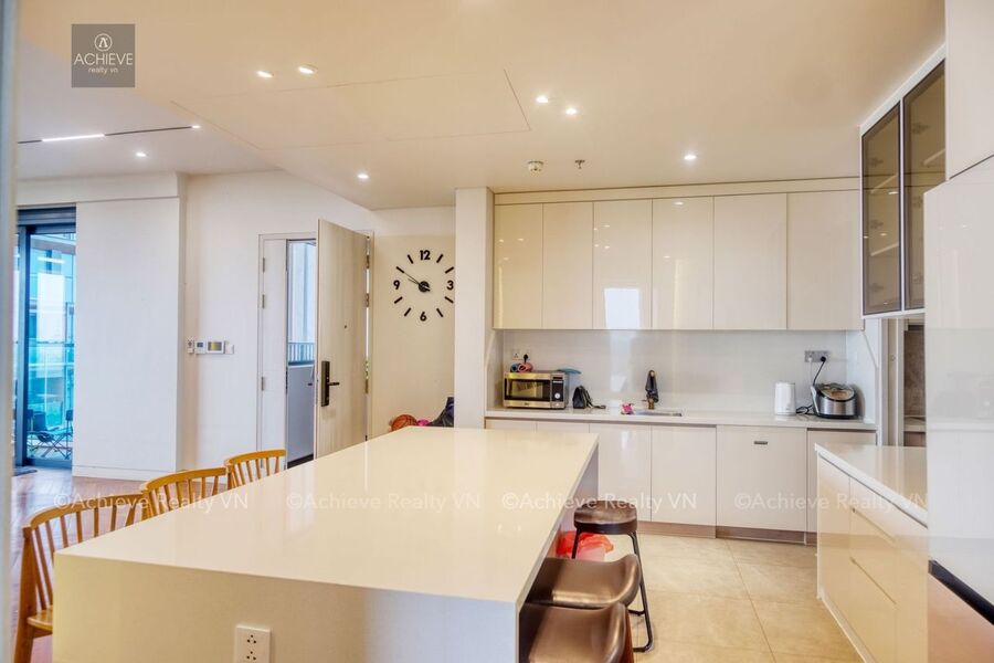For Rent: 3-Bedroom Apartment at Cove Residences | Empire City | 155sqm | Fully furnished