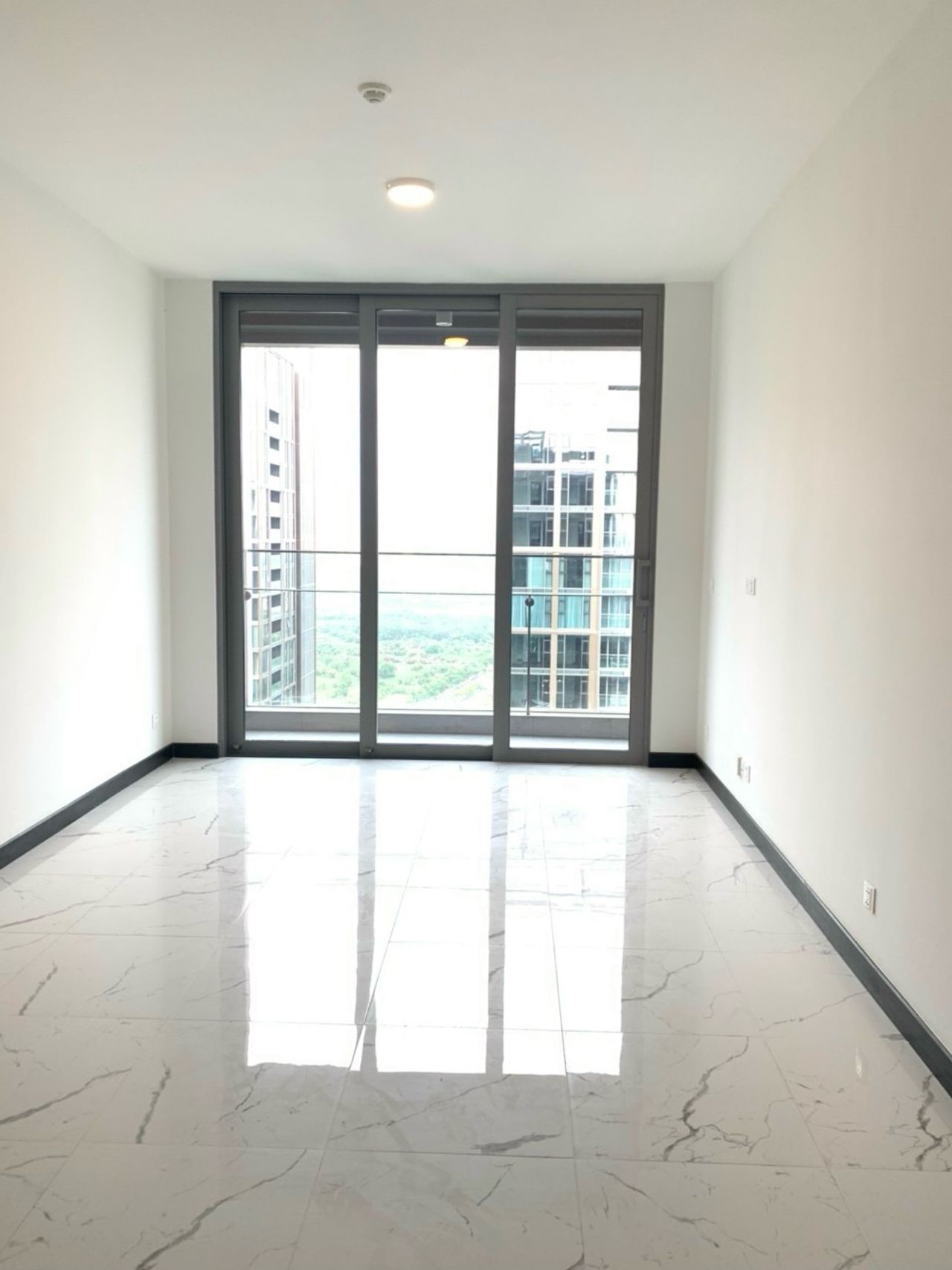 Cho thuê căn hộ 2 phòng ngủ Tilia Residence | Empire City | 98m2 | Nội thất cơ bản