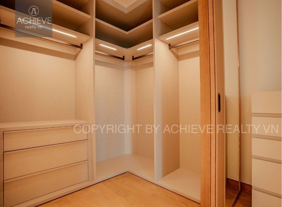 For Rent: 3 Bedroom Apartment Grand Marina Saigon | SEA Tower | 125m2 | Basic furniture | Q647219-R