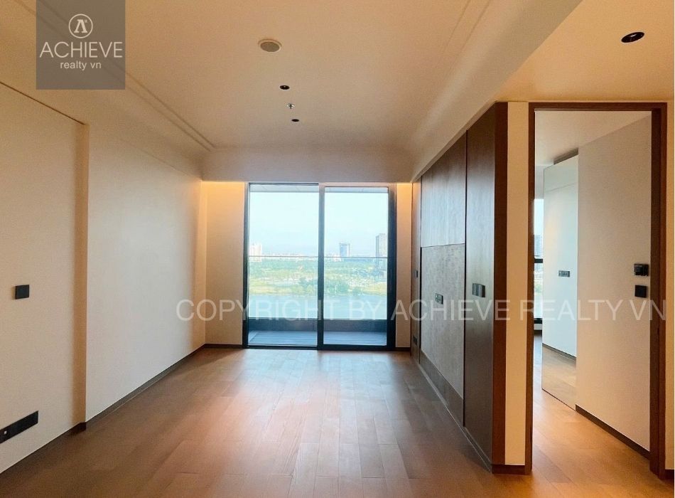 For Rent: 3 Bedroom Apartment Grand Marina Saigon | SEA Tower | Basic Furniture | Q648243
