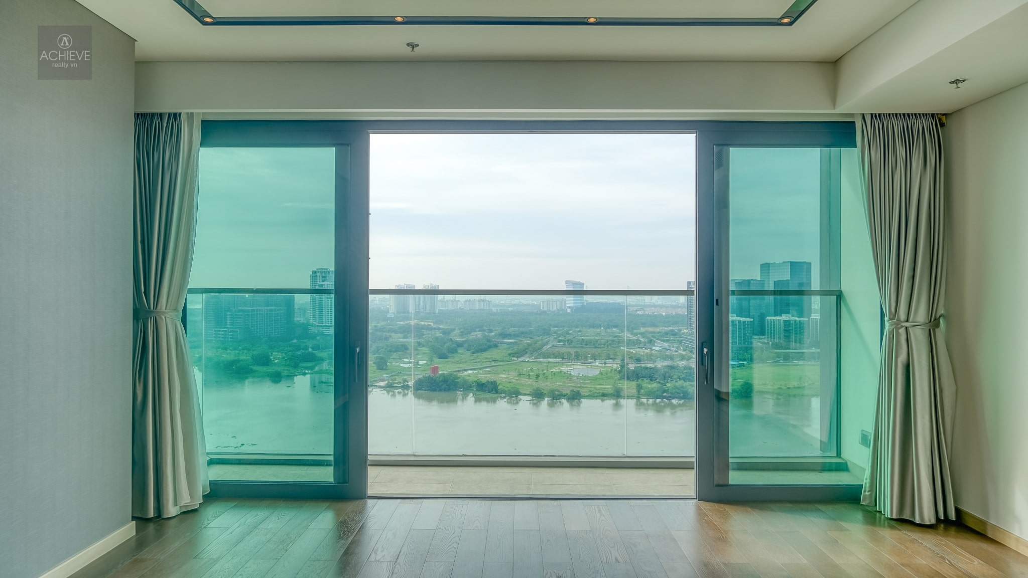 3 Bedroom Apartment For Rent Lake Tower – Grand Marina Saigon | Q648816