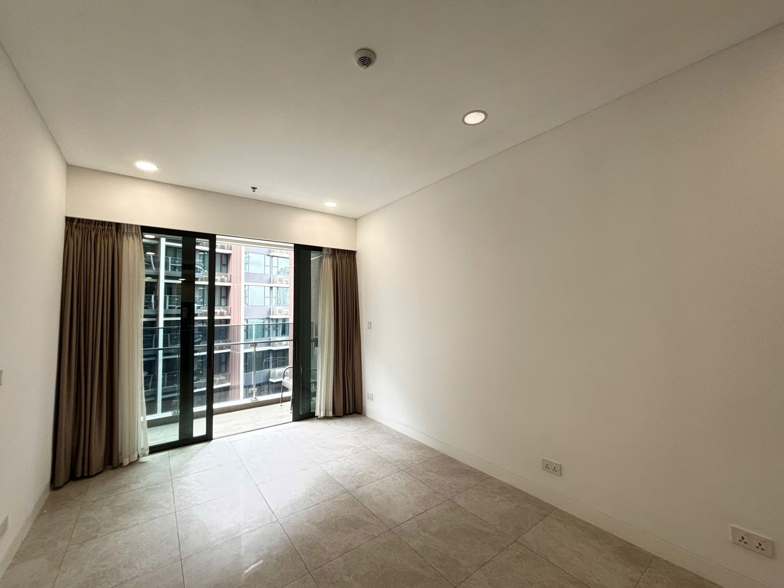 Cho thuê căn hộ 2 Phòng Ngủ | 83 m² | Nội thất cơ bản | The River Thủ Thiêm 