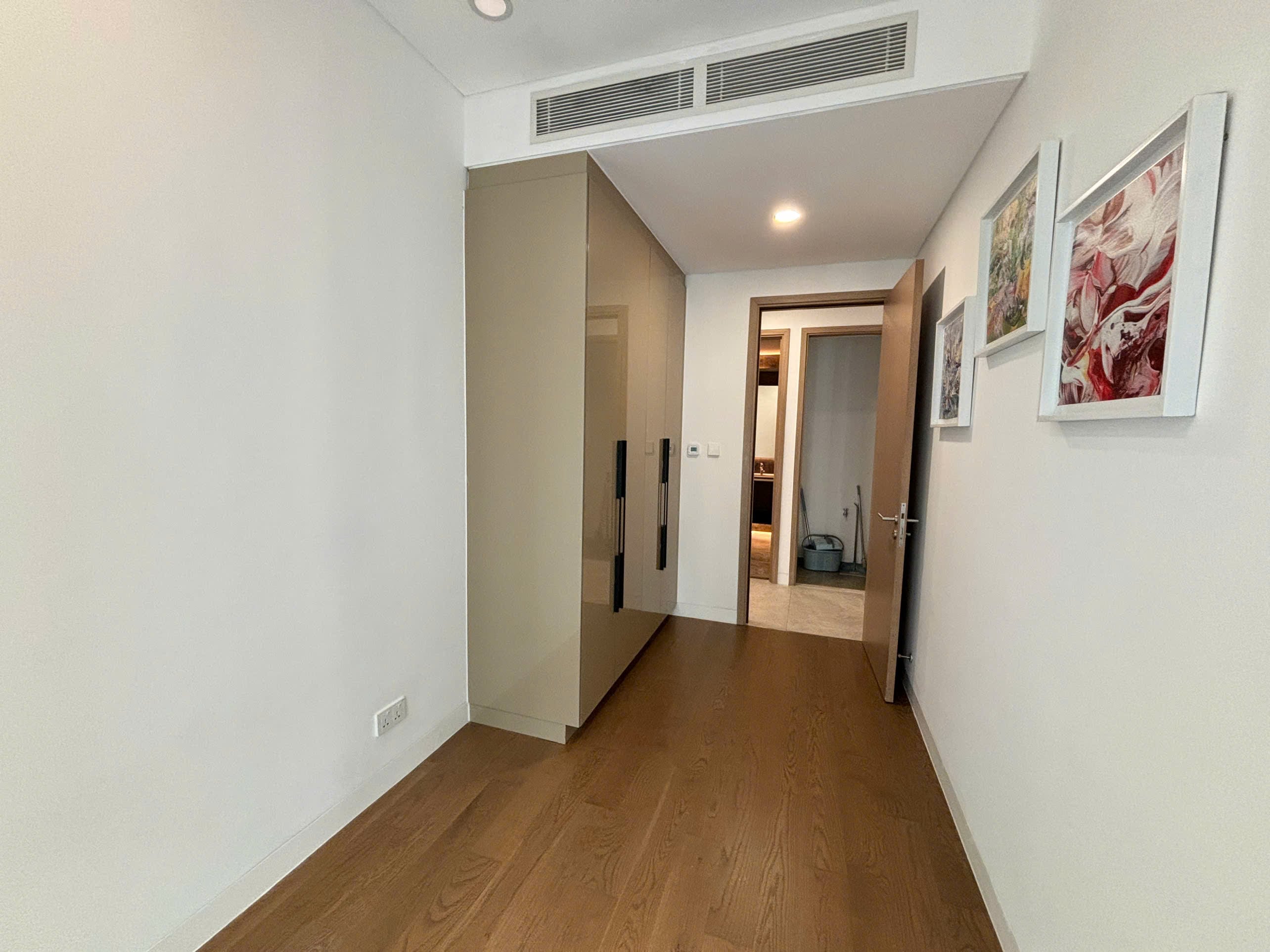 Cho thuê căn hộ 2 Phòng Ngủ | 83 m² | Nội thất cơ bản | The River Thủ Thiêm 
