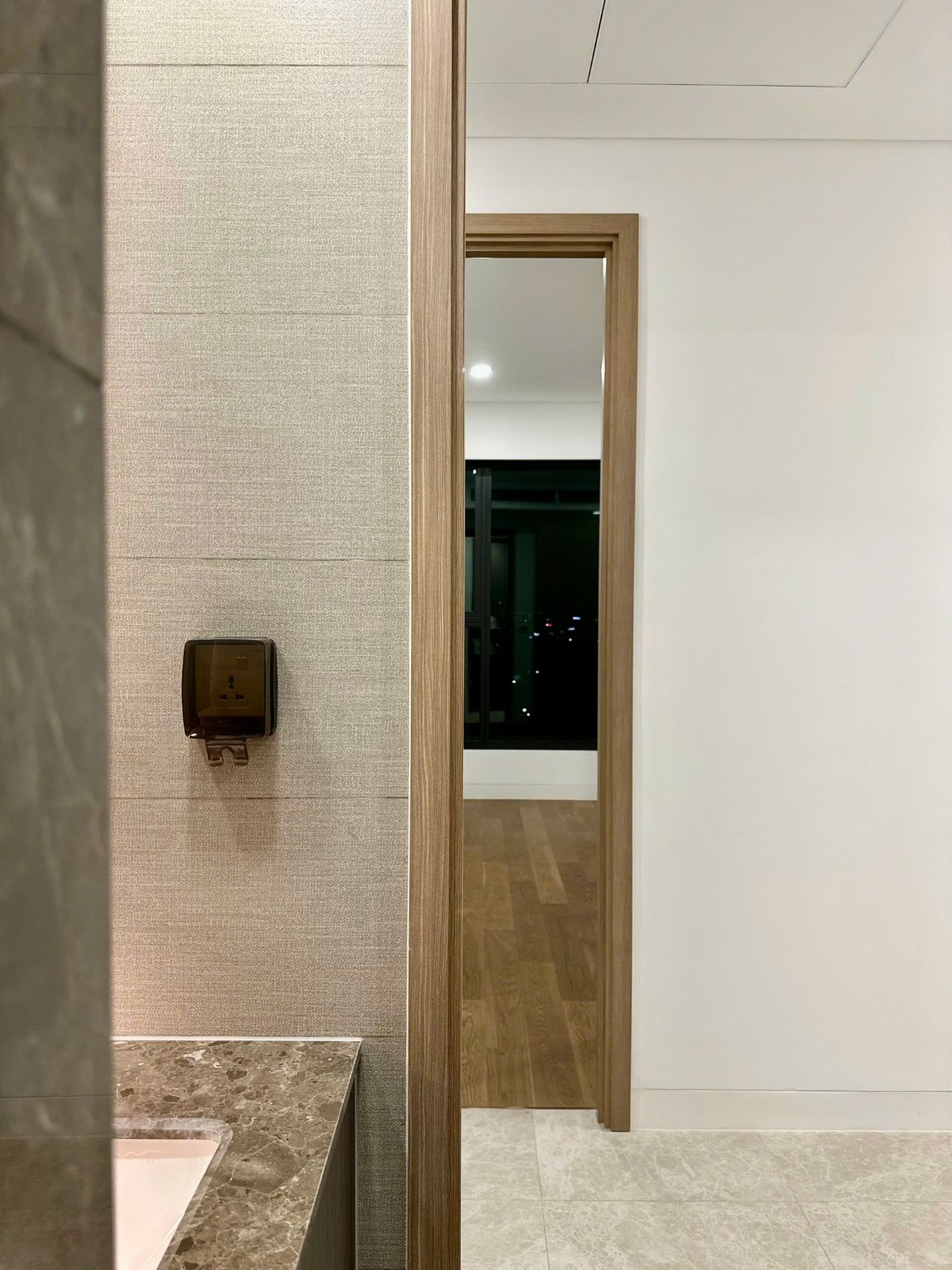 Cho thuê căn hộ 2 Phòng Ngủ | 94 m² | Full Nội Thất | The River Thủ Thiêm