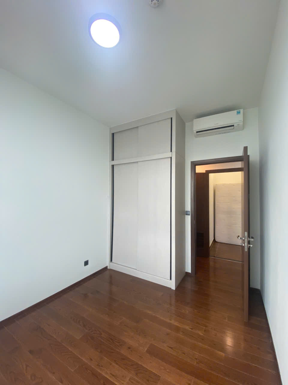 2-Bedroom Apartment for Sale at d'Edge Thao Dien (93m²) — Tenant in Place Until September