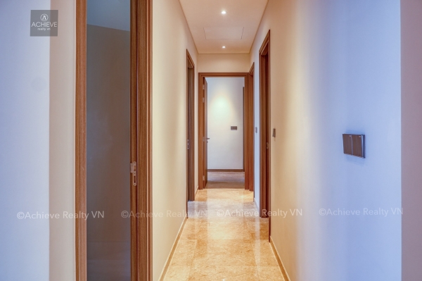 Cho thuê hoặc bán căn hộ 3 phòng ngủ The Marq Quận 1 Hong Kong Land 