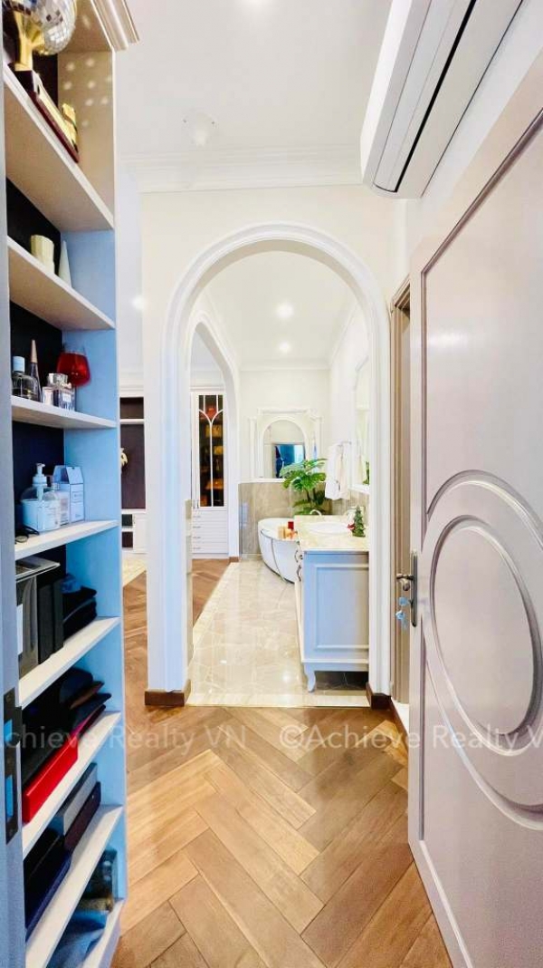 Bán Penthouse Masteri An Phú đầy đủ nội thất hiện đại 210m2 