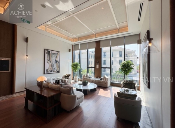 For Rent: 3 Bedroom Apartment Grand Marina Saigon | SEA Tower | Basic Furniture | Q648243