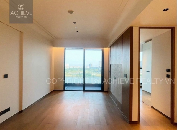 For Rent: 3 Bedroom Apartment Grand Marina Saigon | SEA Tower | Basic Furniture | Q648243