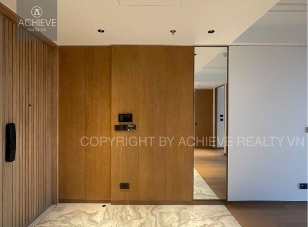 For Rent: 3 Bedroom Apartment Grand Marina Saigon | SEA Tower | Basic Furniture | Q648243